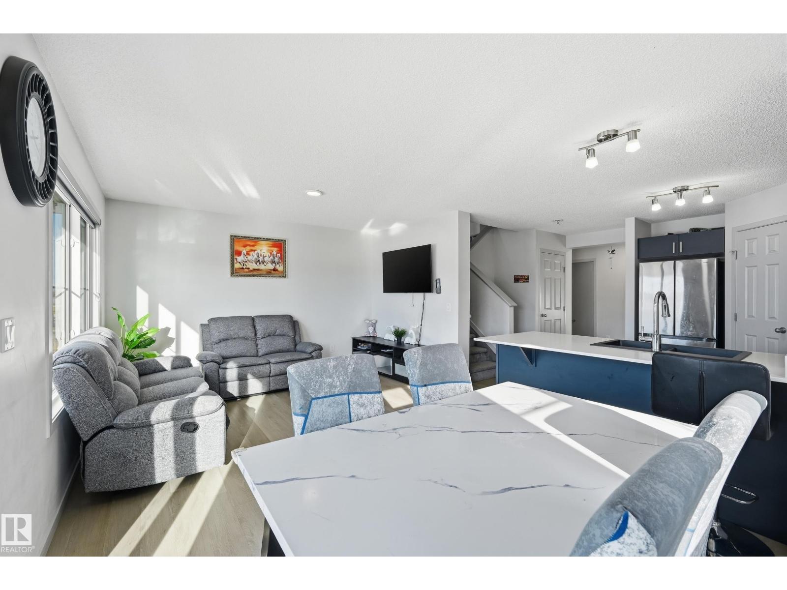 9804 227 ST NW - 11