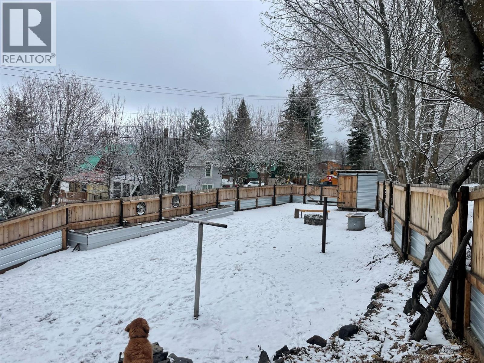 2043 Park Street, Rossland