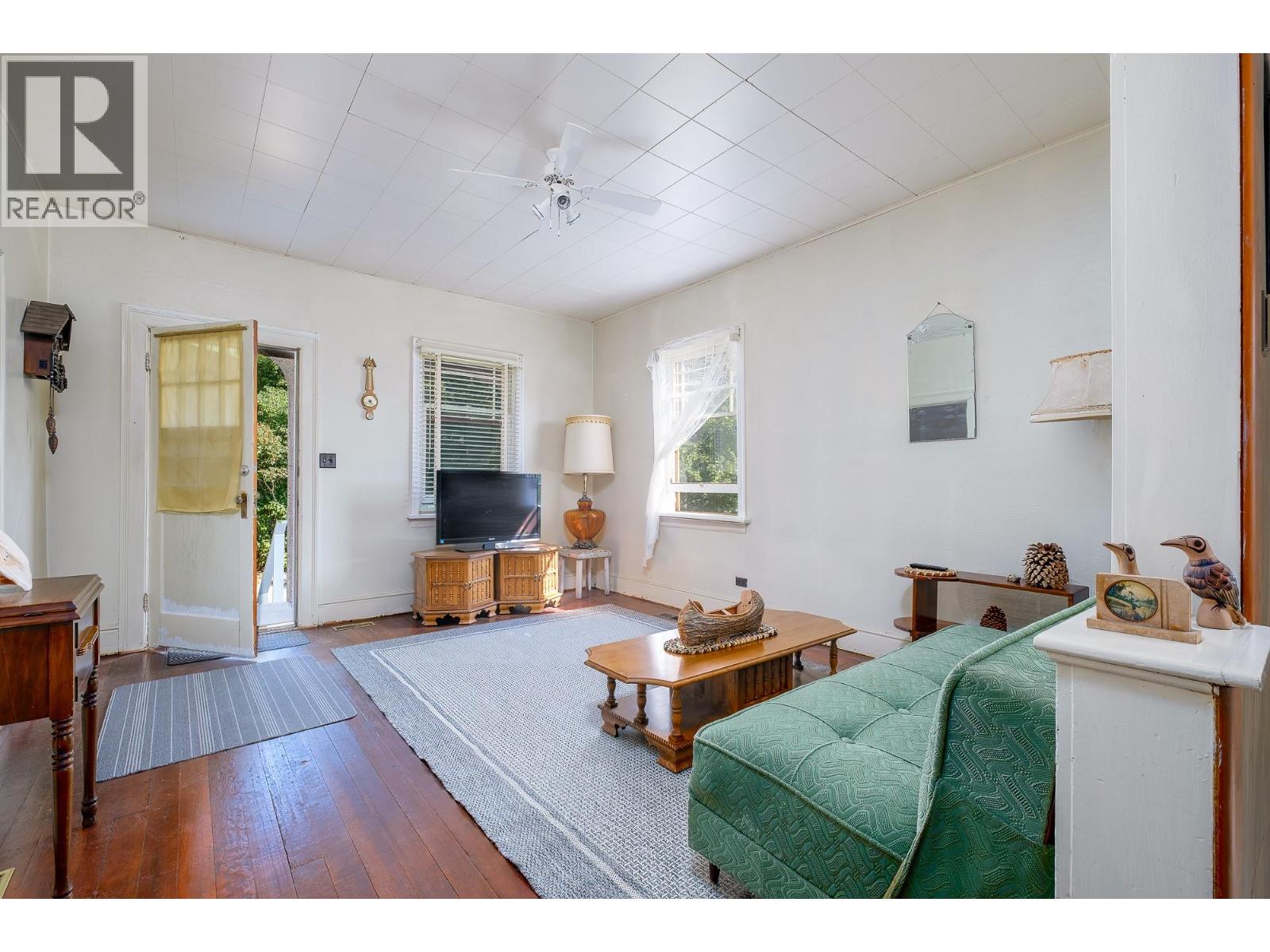 1929 UNION Avenue, Rossland