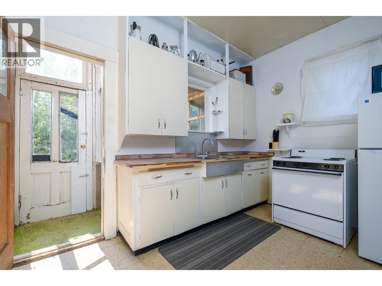 1929 UNION Avenue, Rossland