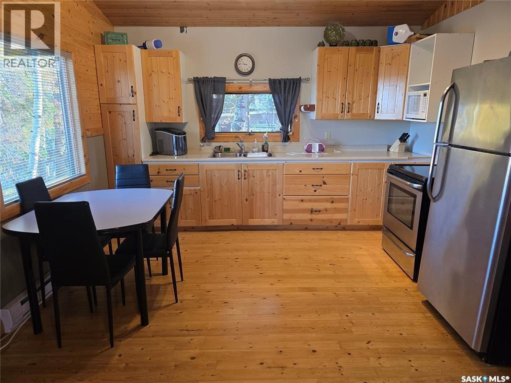 207 PINE DRIVE - Image 3