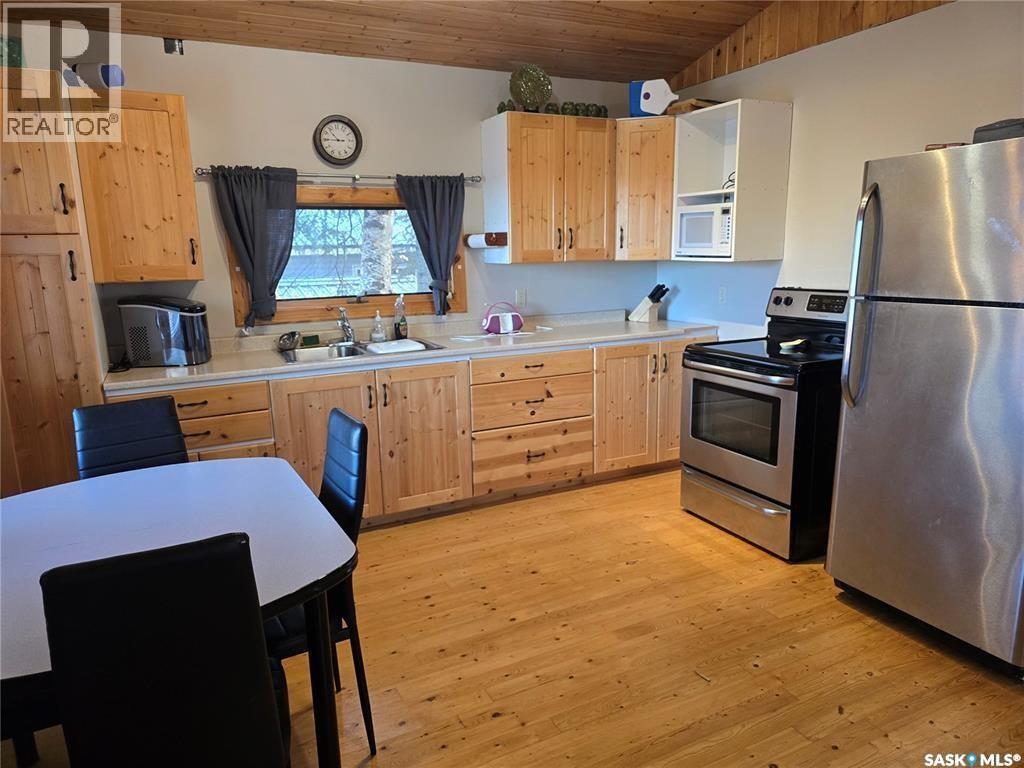 207 PINE DRIVE - 4