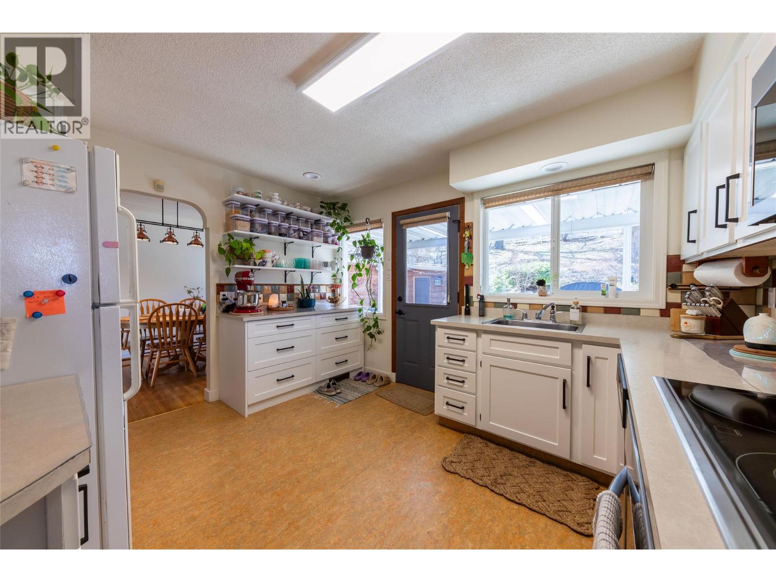 593 TUNSTALL Crescent, Kamloops