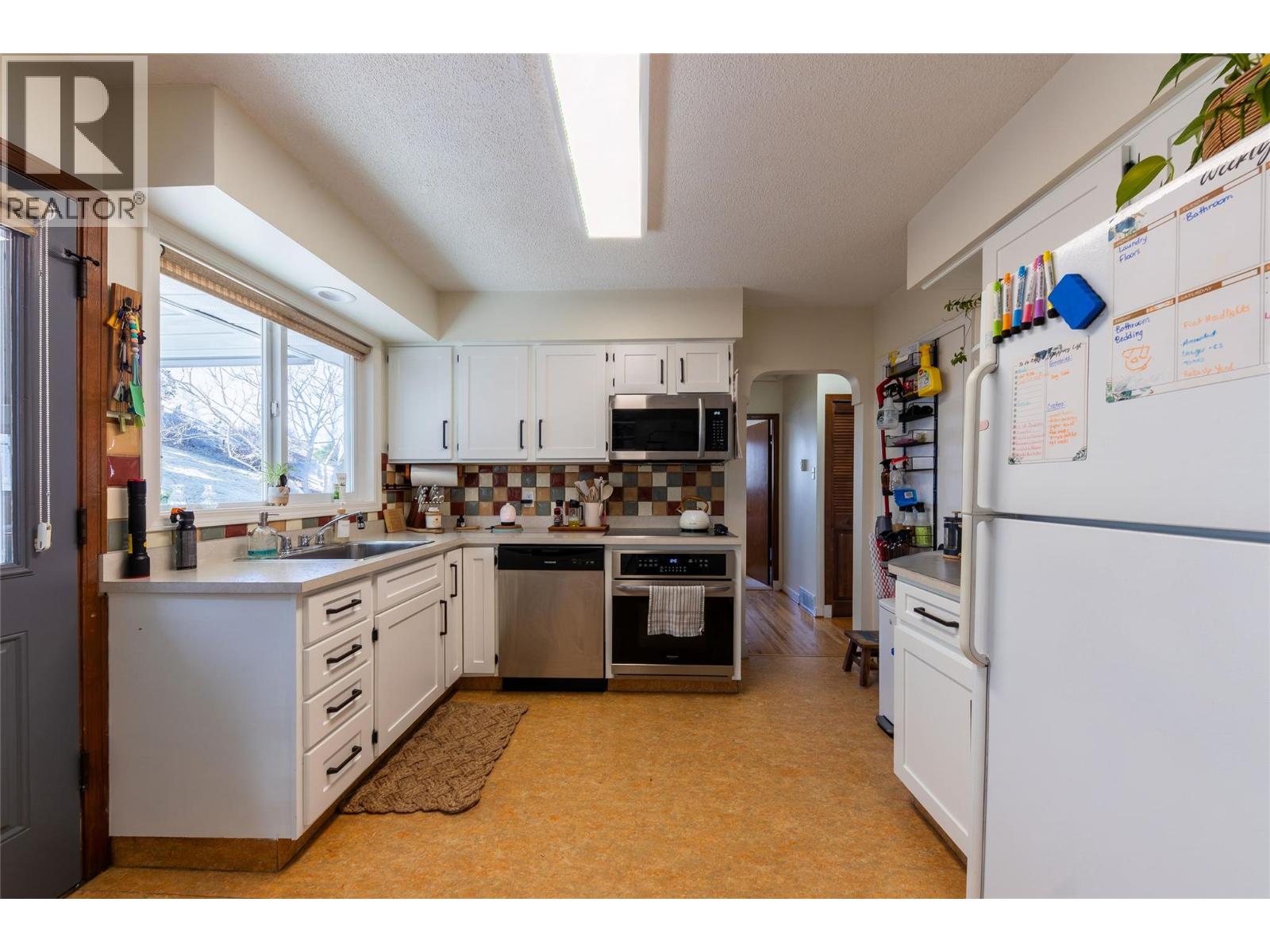 593 TUNSTALL Crescent, Kamloops