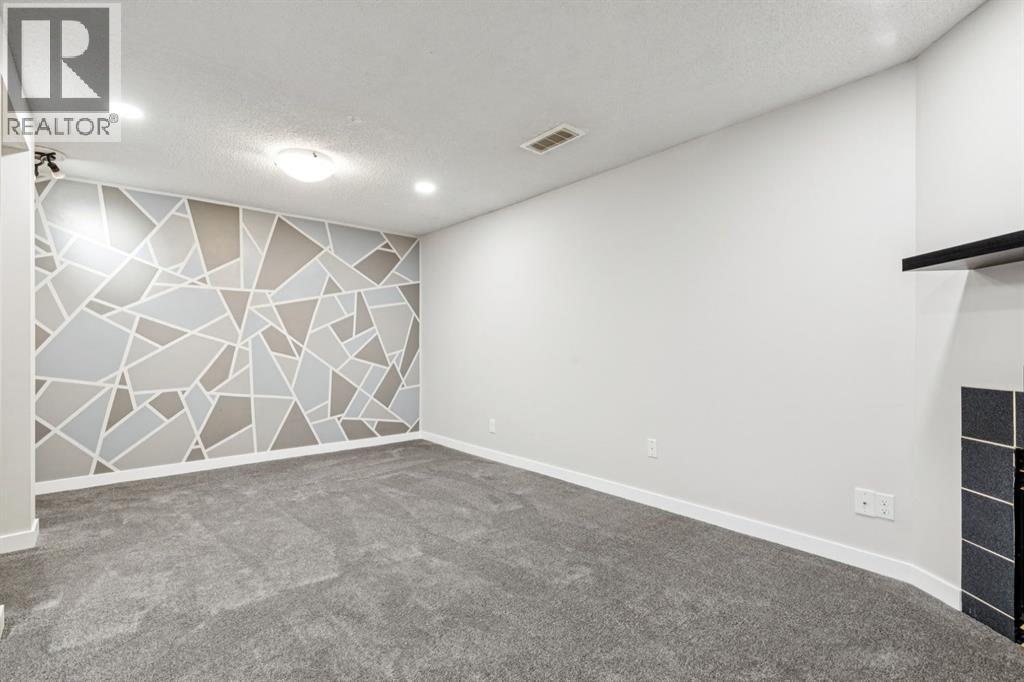 172 RIVERGLEN PARK SE - 29