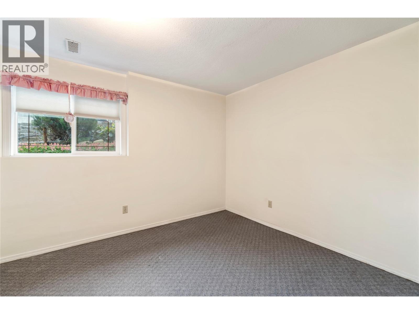 2510 5 Avenue NE, Salmon Arm