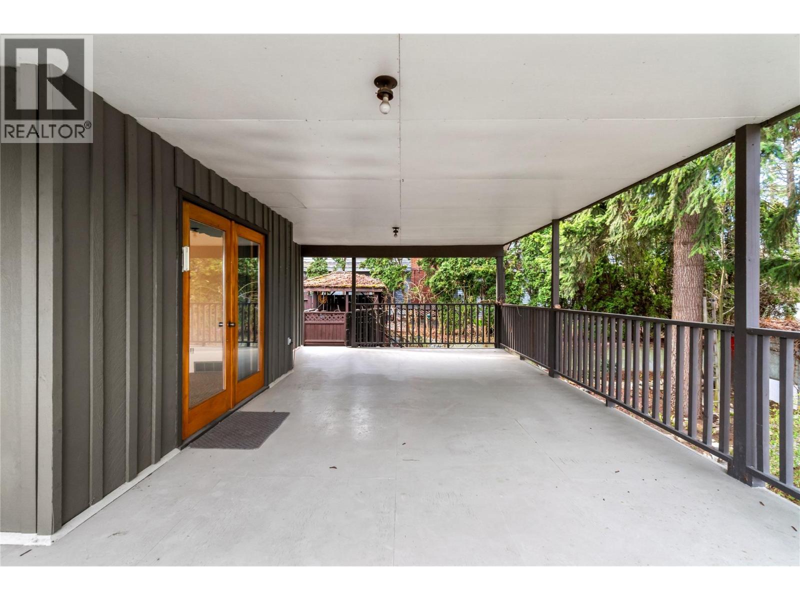 2510 5 Avenue NE, Salmon Arm