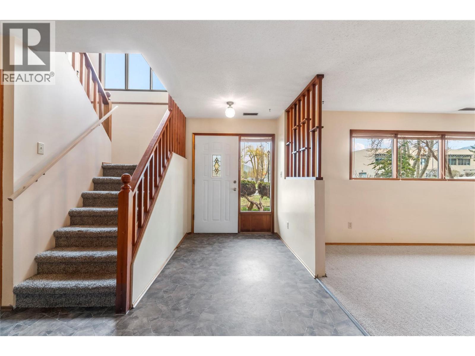 2510 5 Avenue NE, Salmon Arm