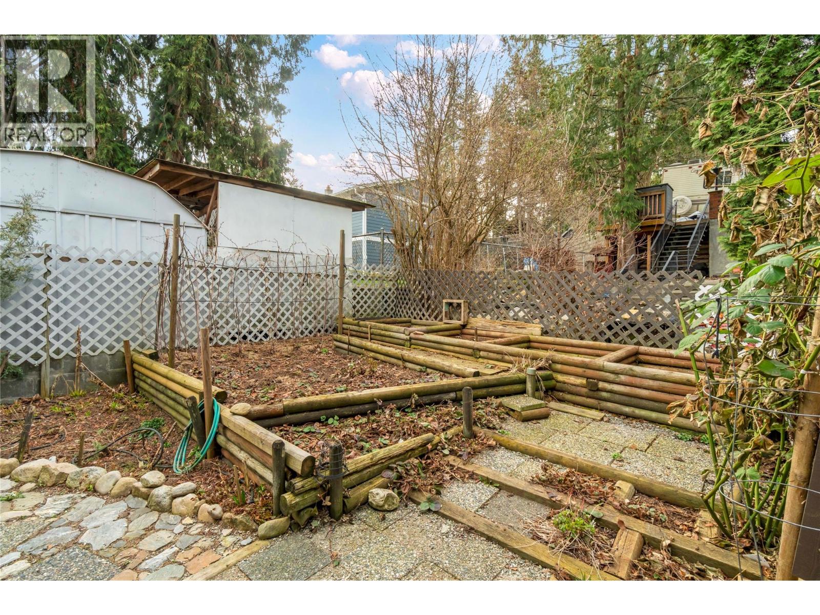 2510 5 Avenue NE, Salmon Arm