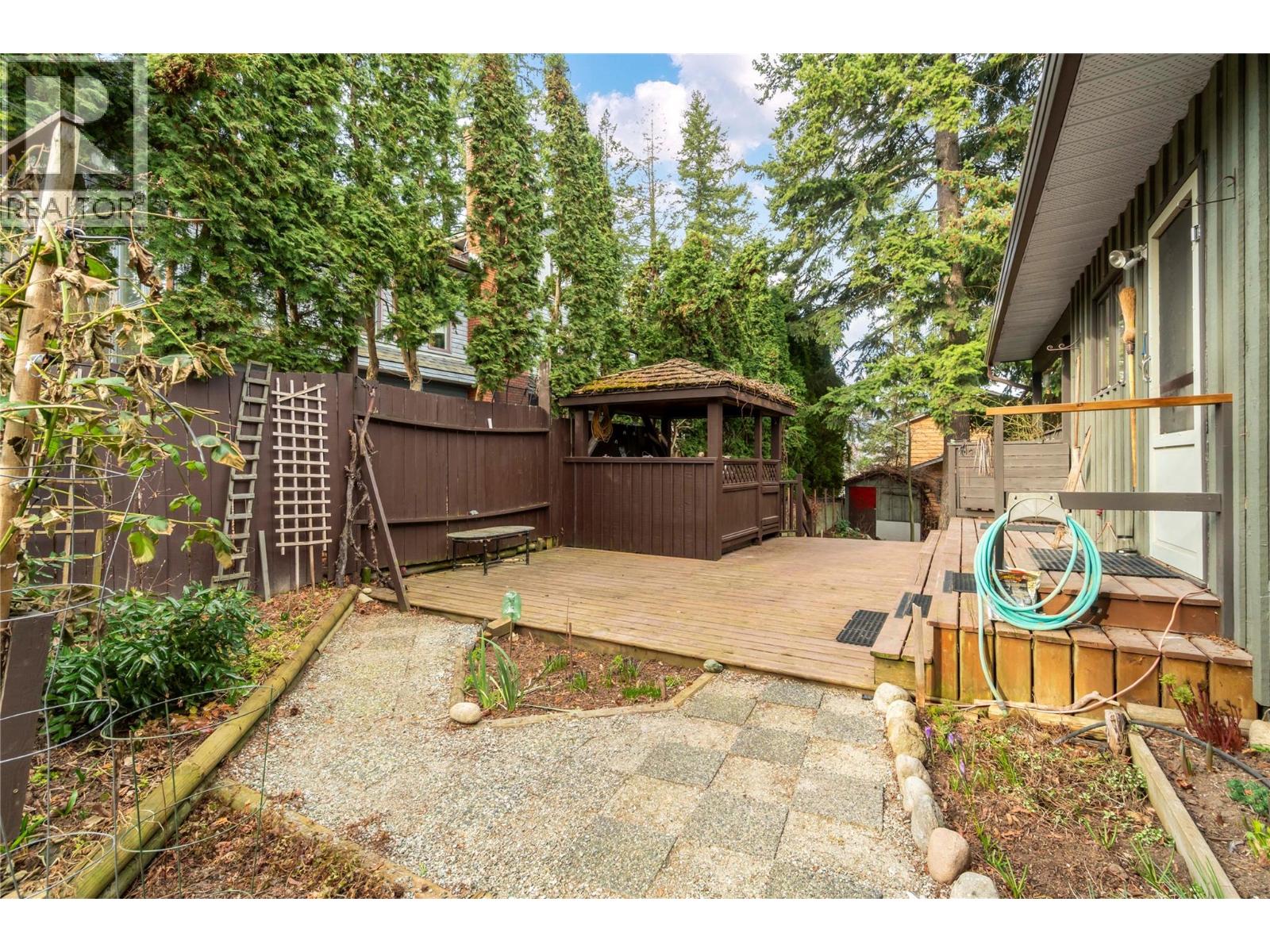 2510 5 Avenue NE, Salmon Arm