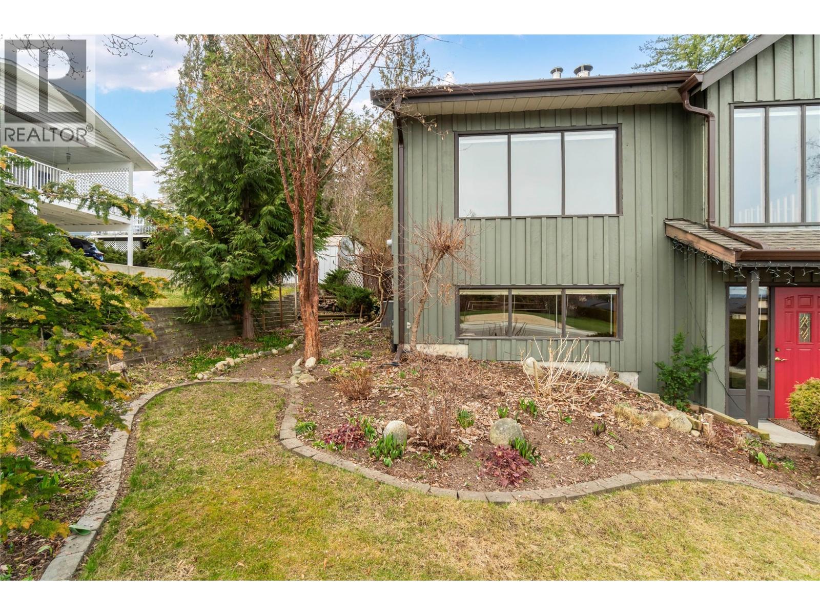 2510 5 Avenue NE, Salmon Arm