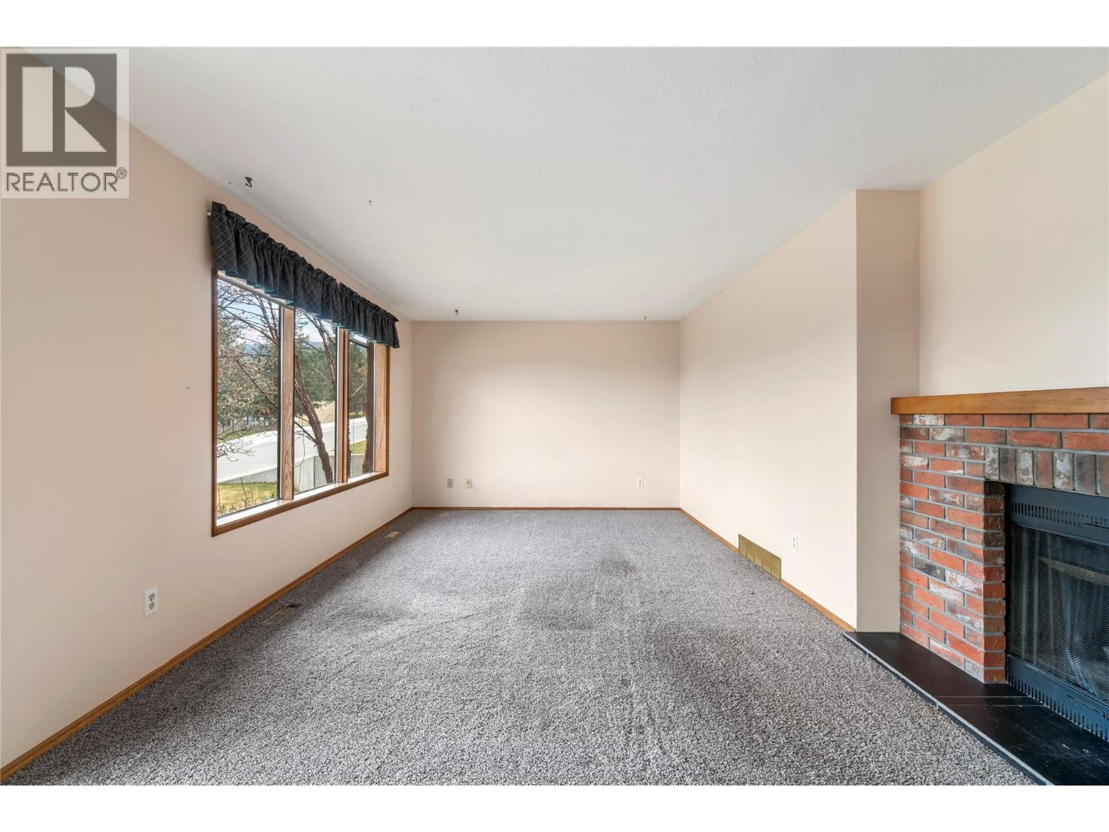 2510 5 Avenue NE, Salmon Arm