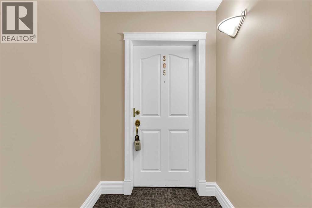 #205 1315 12 AVENUE SW - 25