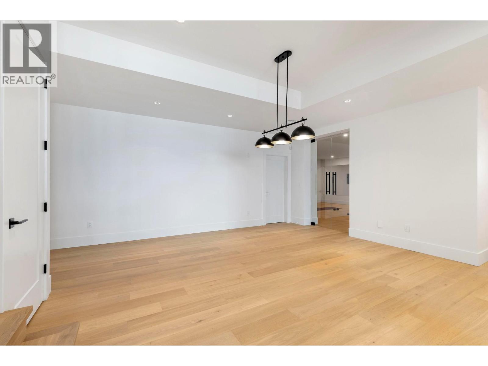 1391 VINEYARD DRIVE - 55