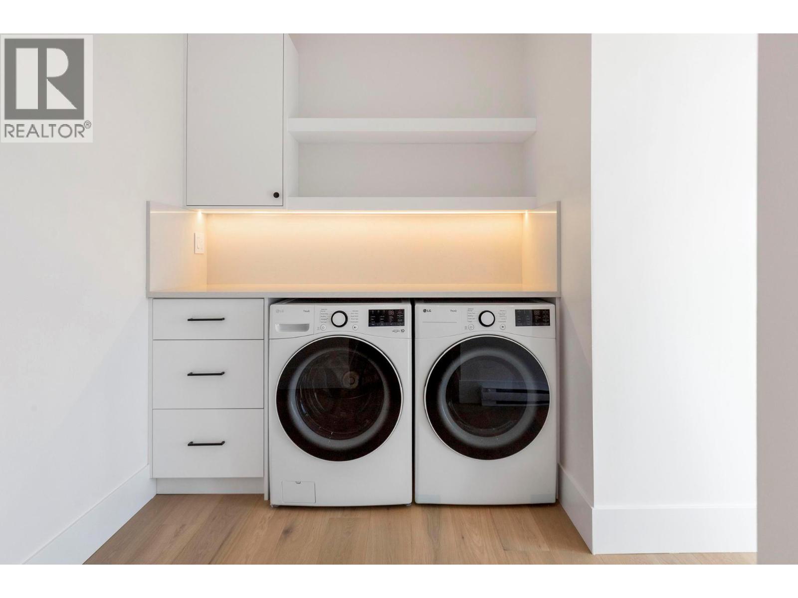 1391 VINEYARD DRIVE - 74