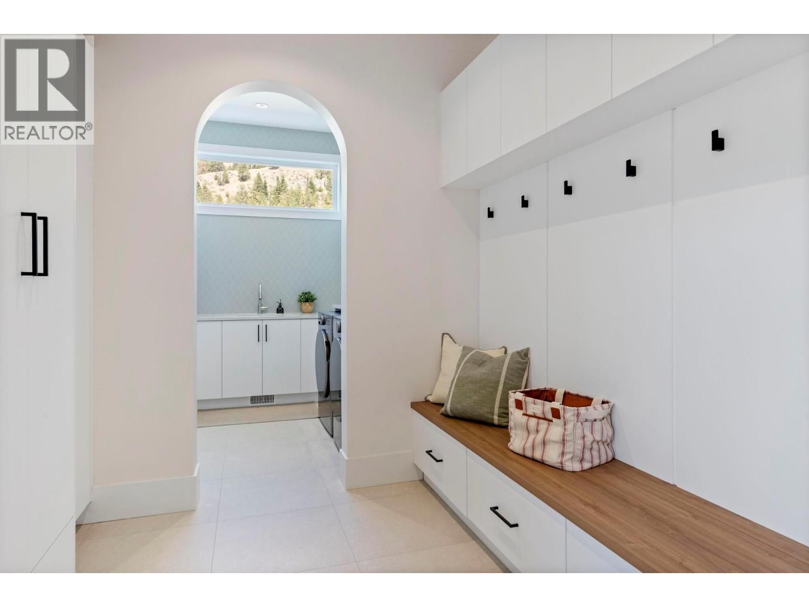 1391 VINEYARD DRIVE - 48