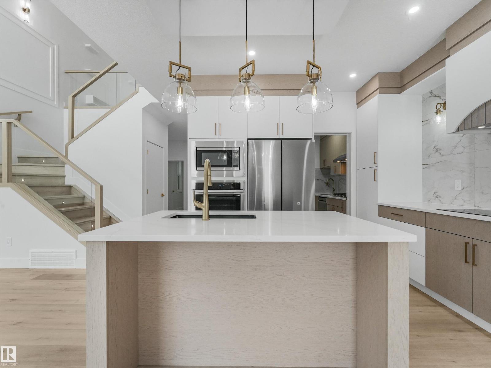 42 RAVENSHIRE WYND - 16