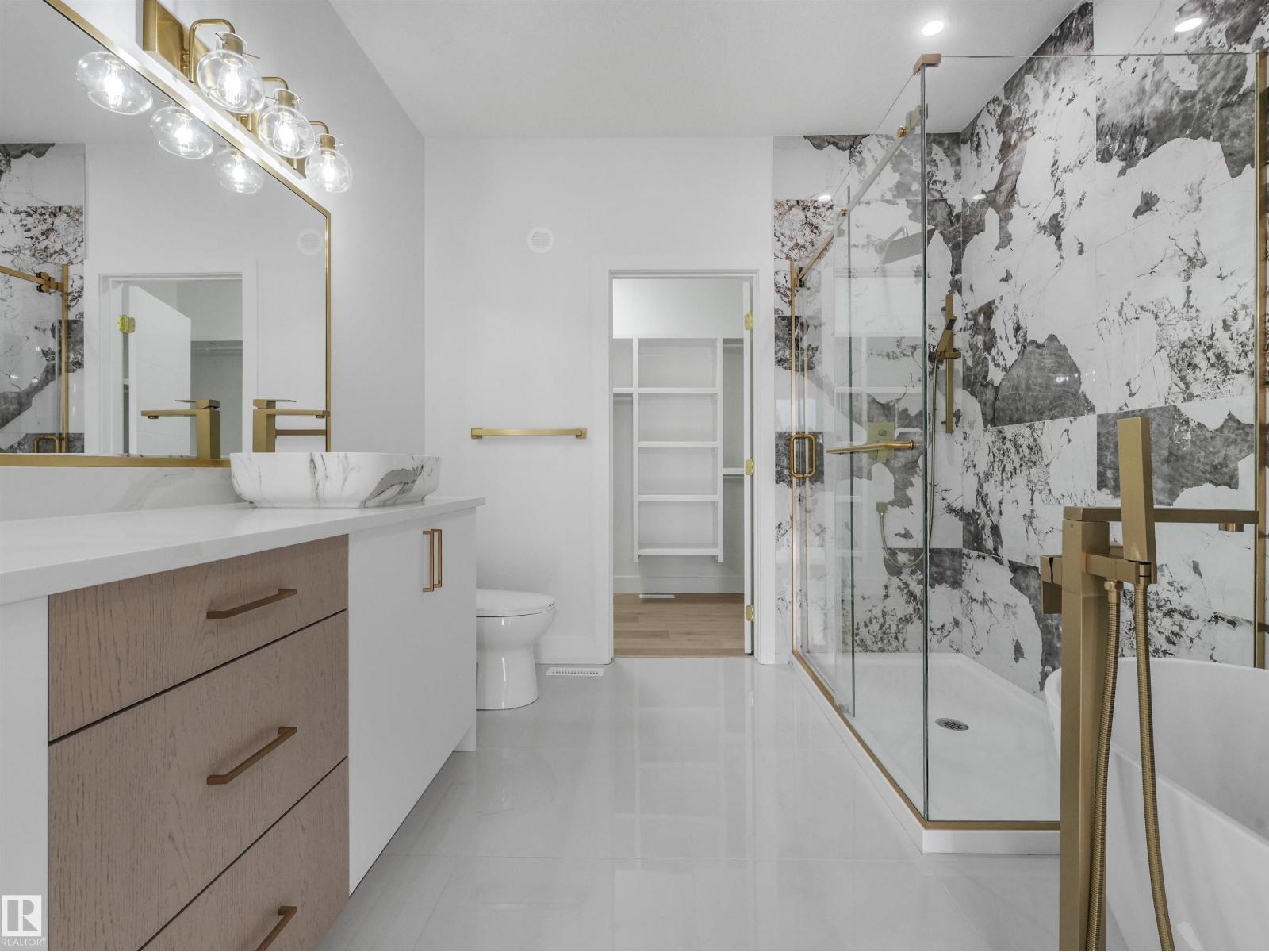 42 RAVENSHIRE WYND - 36