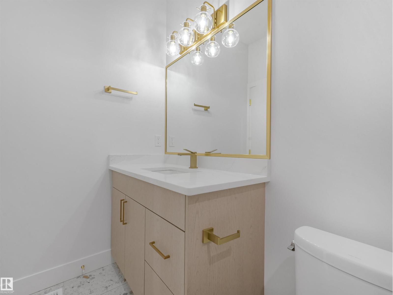 42 RAVENSHIRE WYND - 44