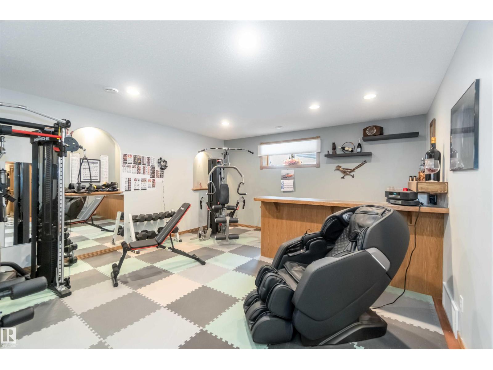 61 LINKSIDE BLVD - 42