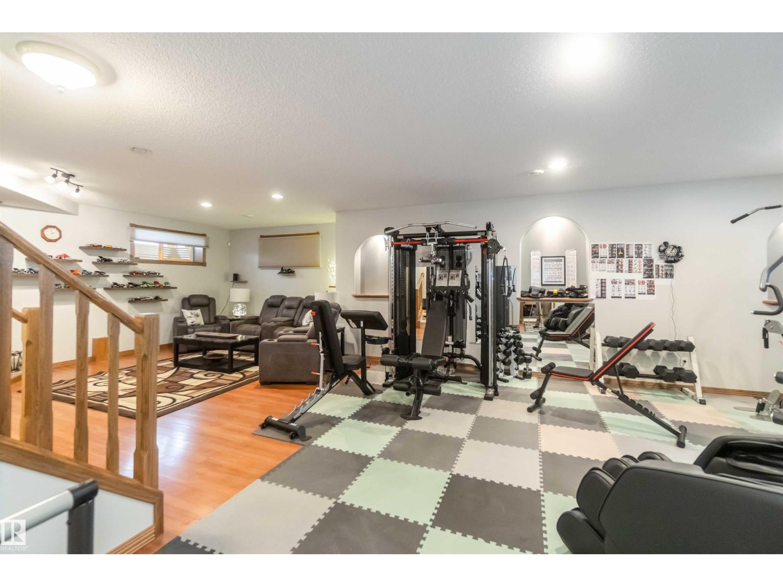 61 LINKSIDE BLVD - 46