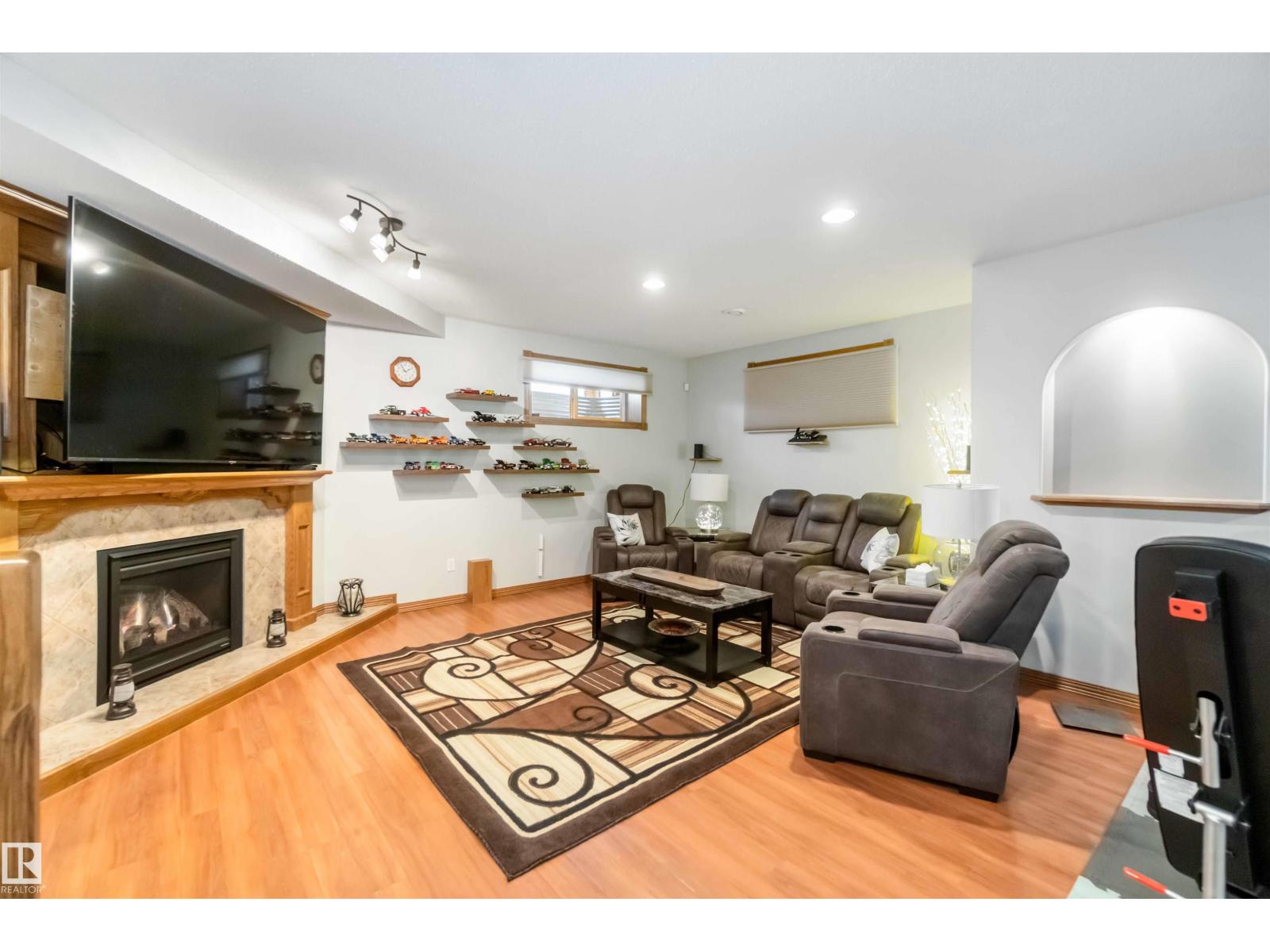 61 LINKSIDE BLVD - 57