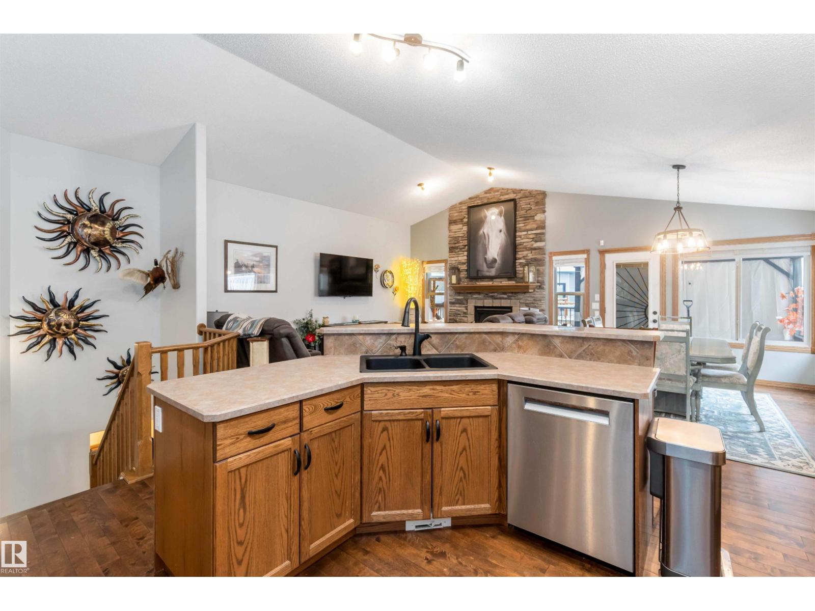 61 LINKSIDE BLVD - 19