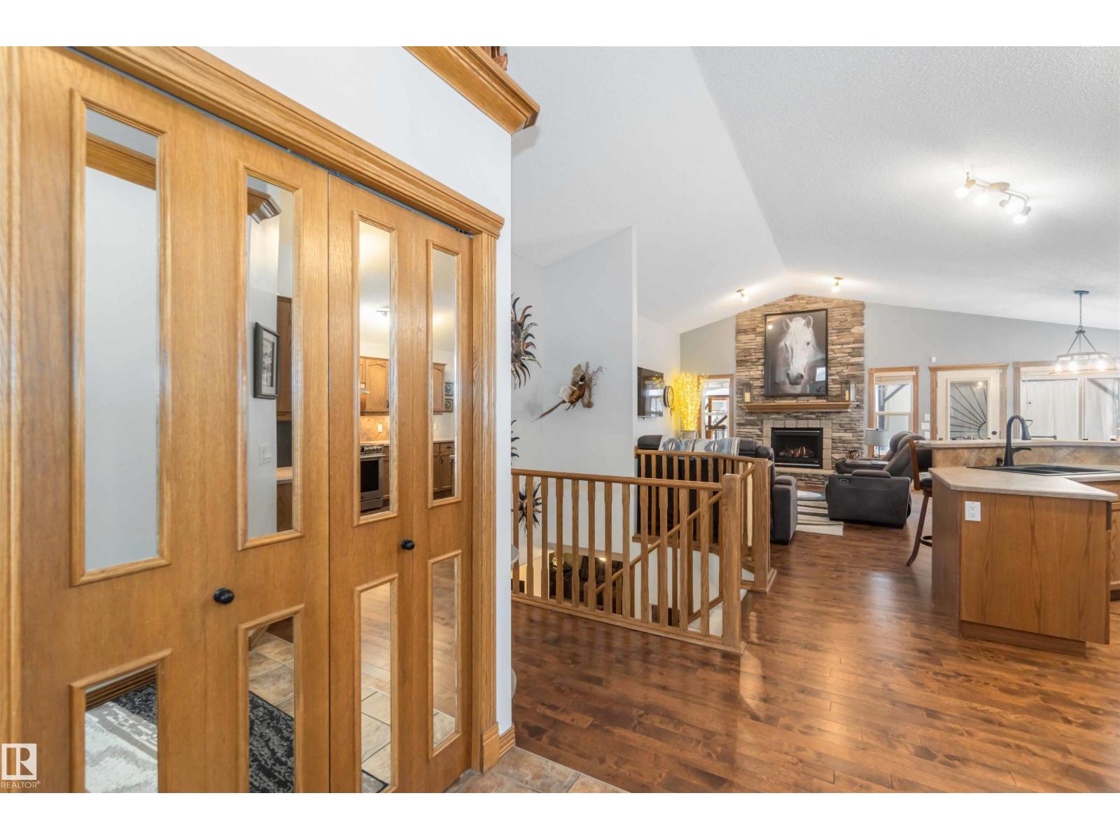 61 LINKSIDE BLVD - 7