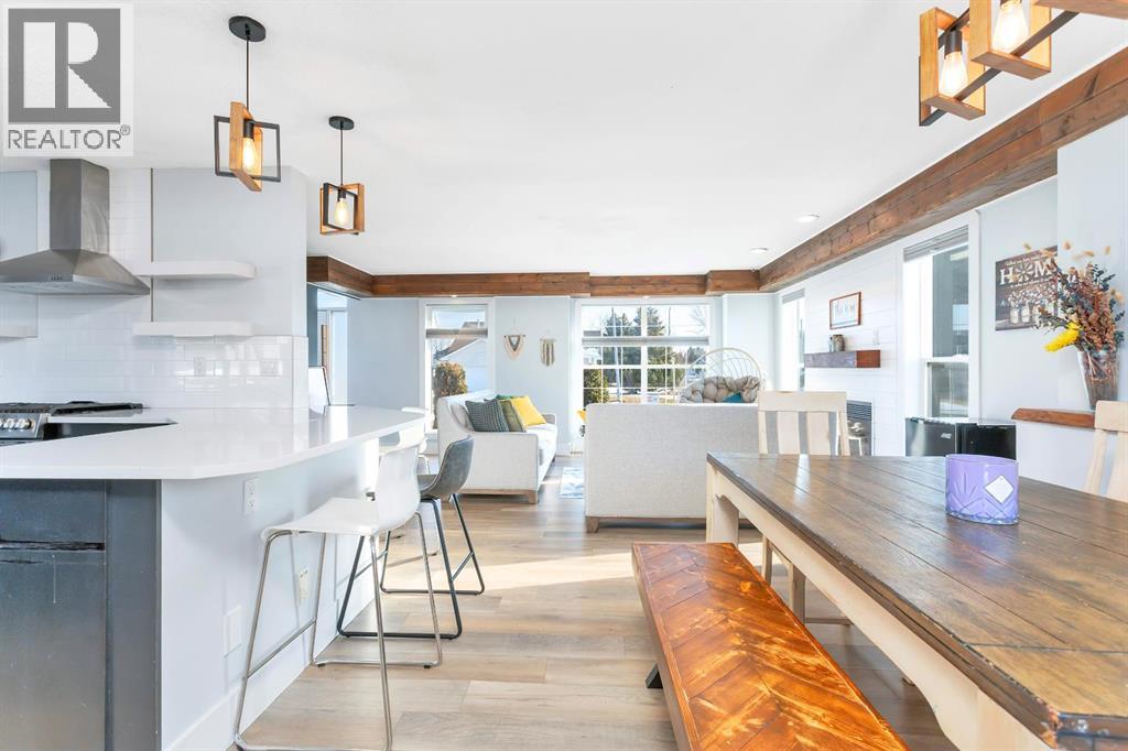 85 HATHAWAY LANE - 10