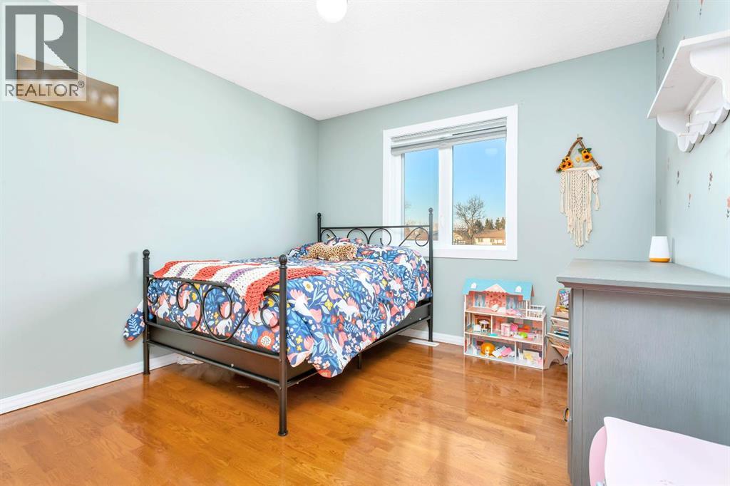 85 HATHAWAY LANE - 19