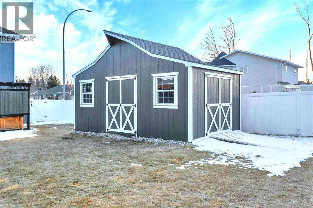 85 HATHAWAY LANE - 38