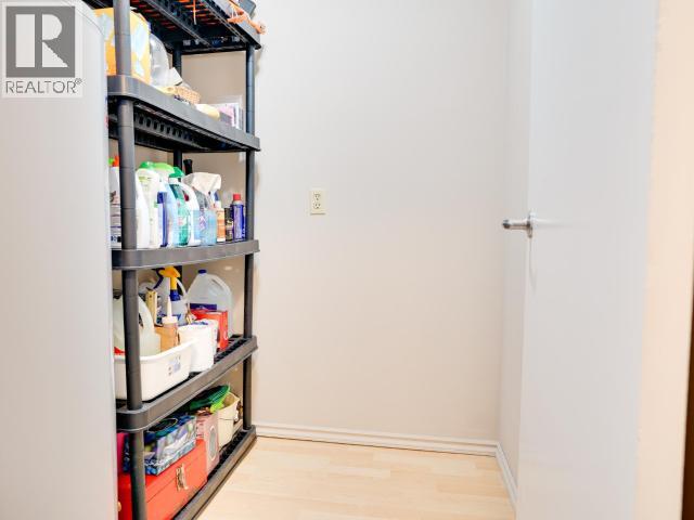 #8 3818 JOYCE AVE - 32