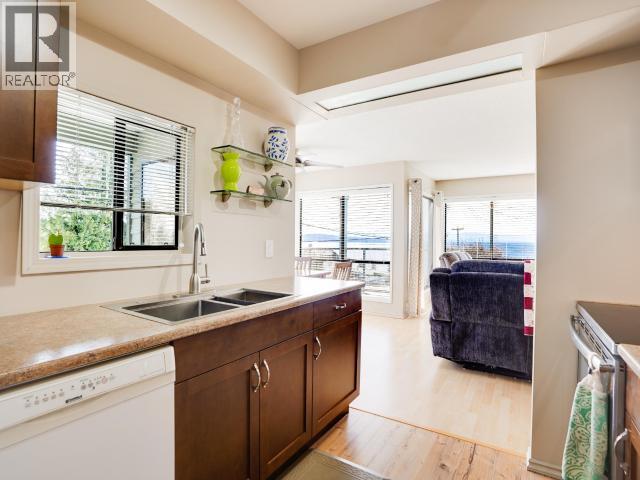 #8 3818 JOYCE AVE - 12