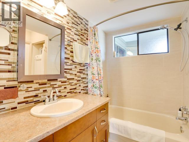 #8 3818 JOYCE AVE - 28