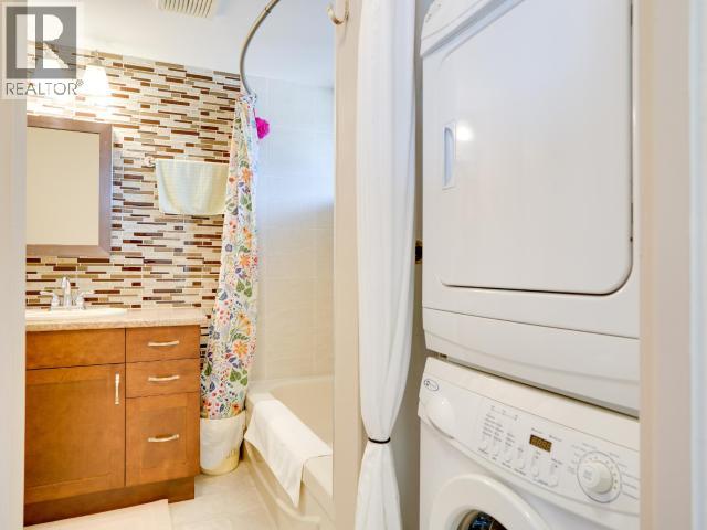 #8 3818 JOYCE AVE - 25