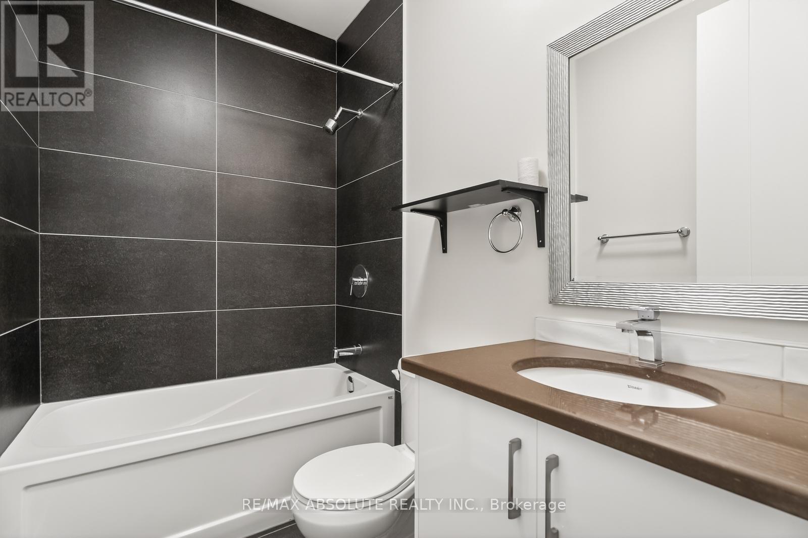 246 WESTHAVEN CRESCENT — photo 32