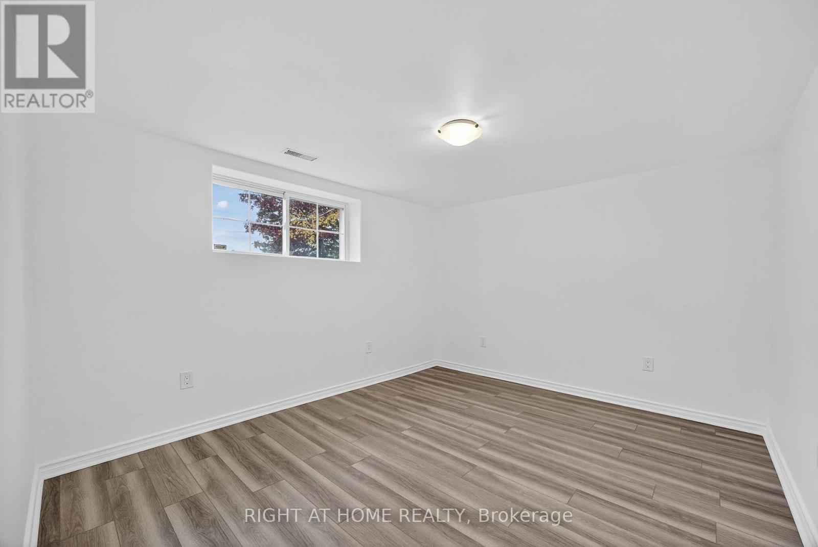 207 SCARLETT LINE - 21