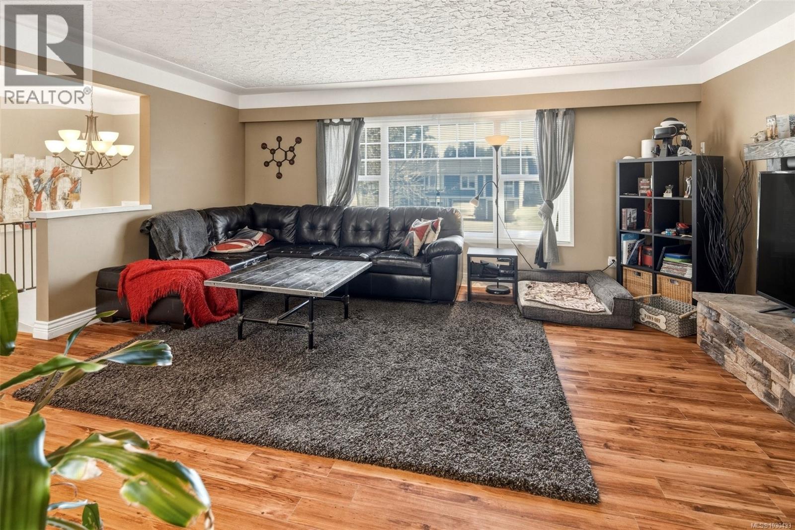641 Jadel Dr - 10