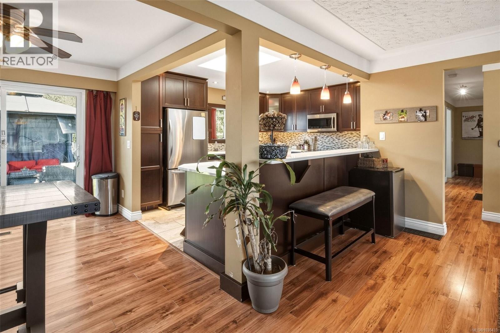 641 Jadel Dr - 12