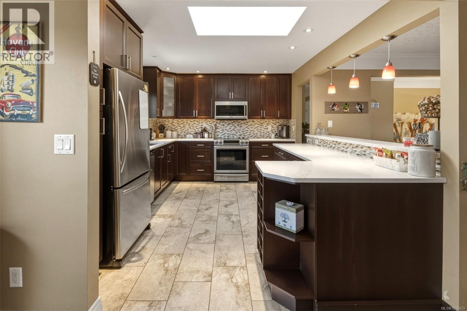 641 Jadel Dr - 7