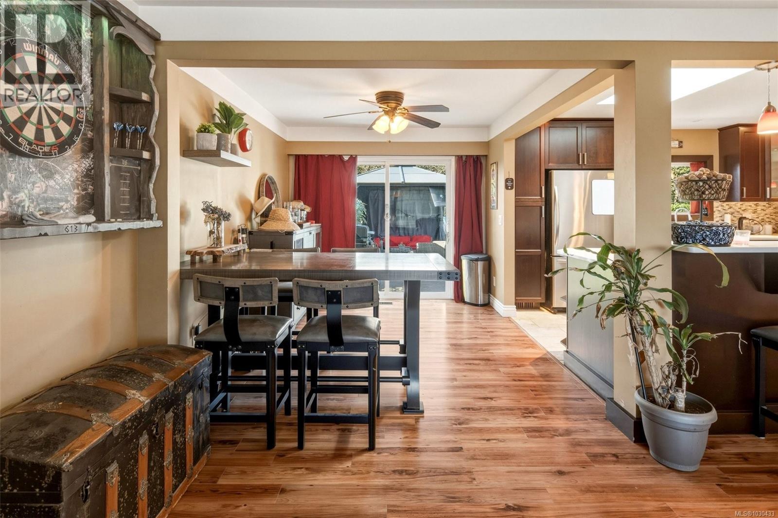 641 Jadel Dr - 11