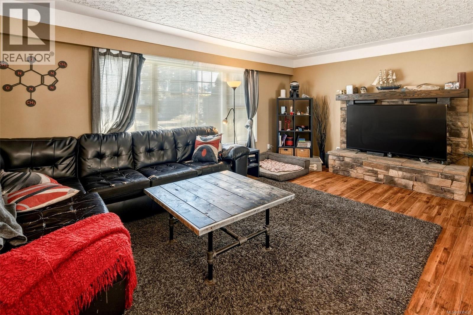 641 Jadel Dr - 9