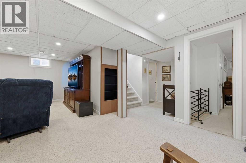 Single Family House Bungalow for Sale in  Huntmeadow Road NE Huntington Hills Calgary 