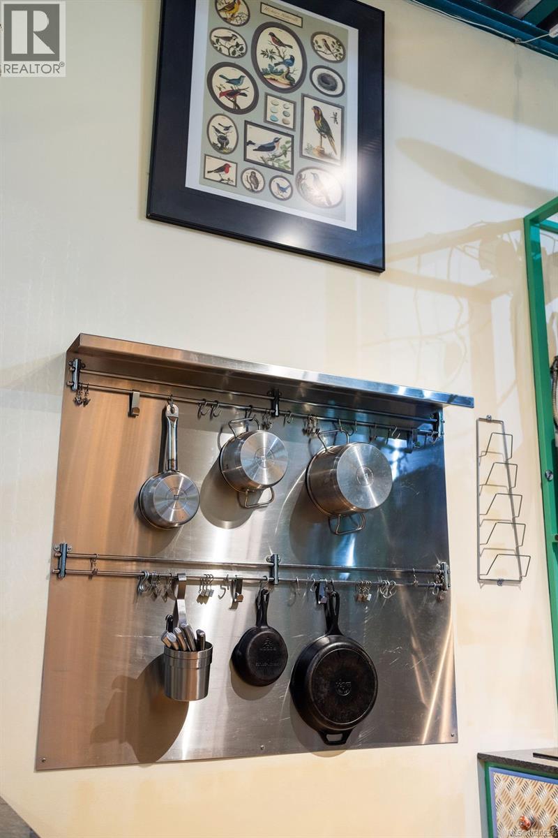  3112 Steele Street, Victoria