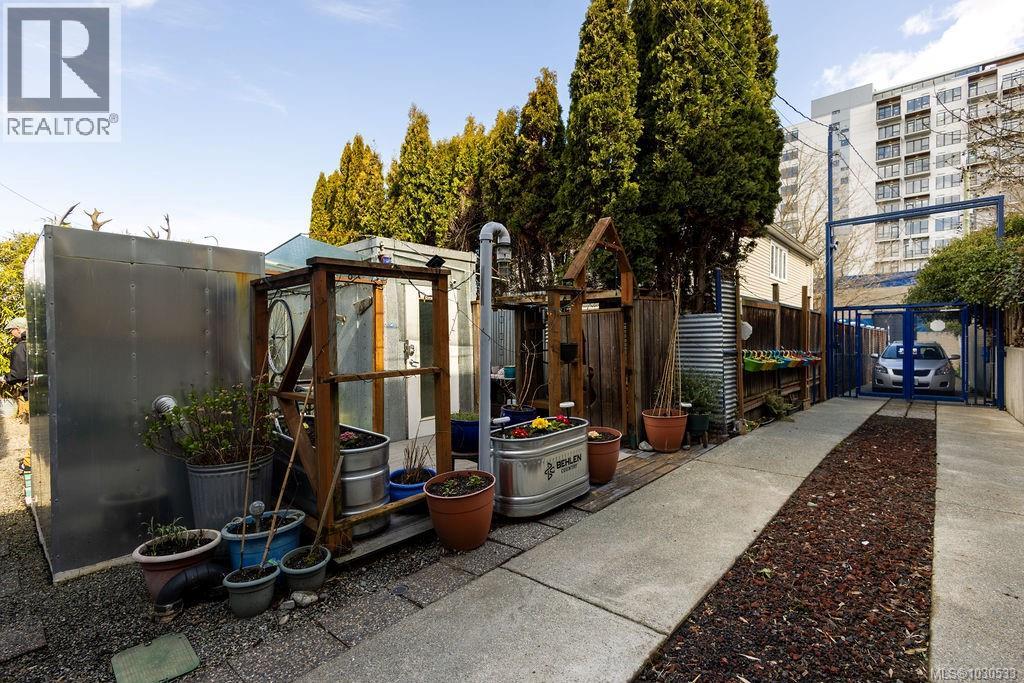  3112 Steele Street, Victoria