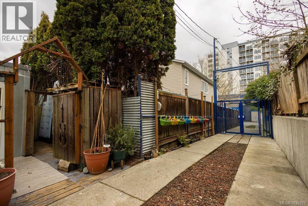  3112 Steele Street, Victoria