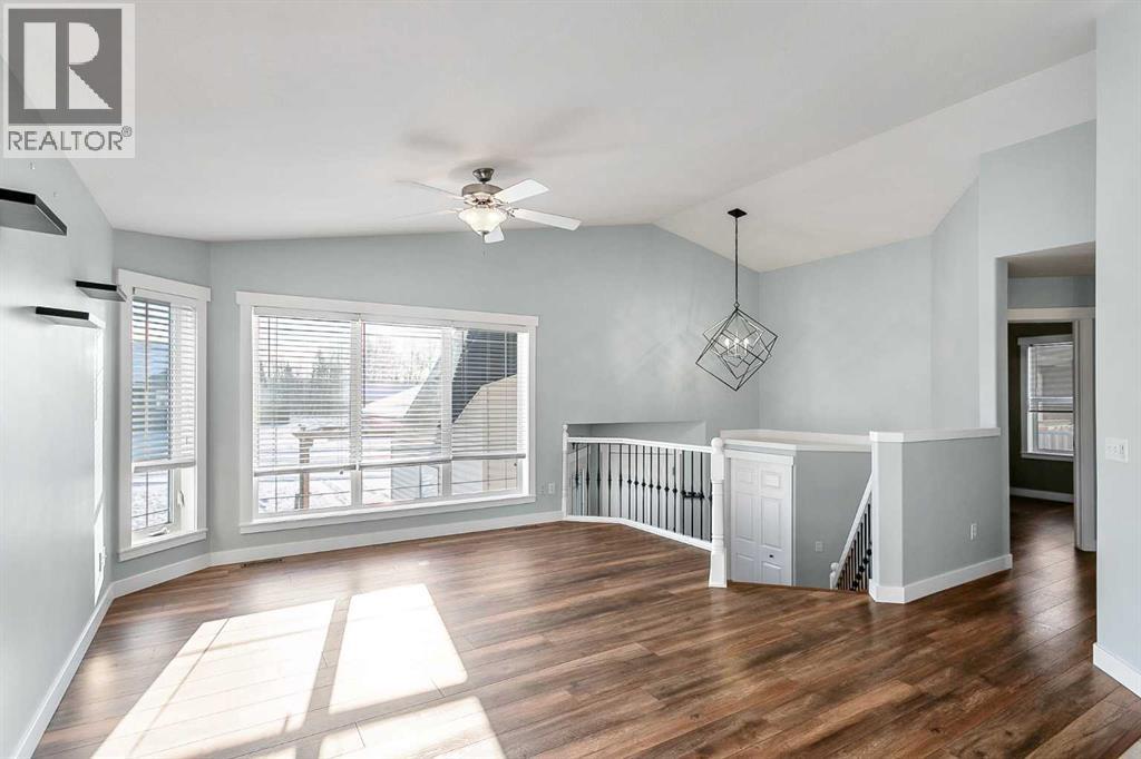 1112 2 STREET NE - 14