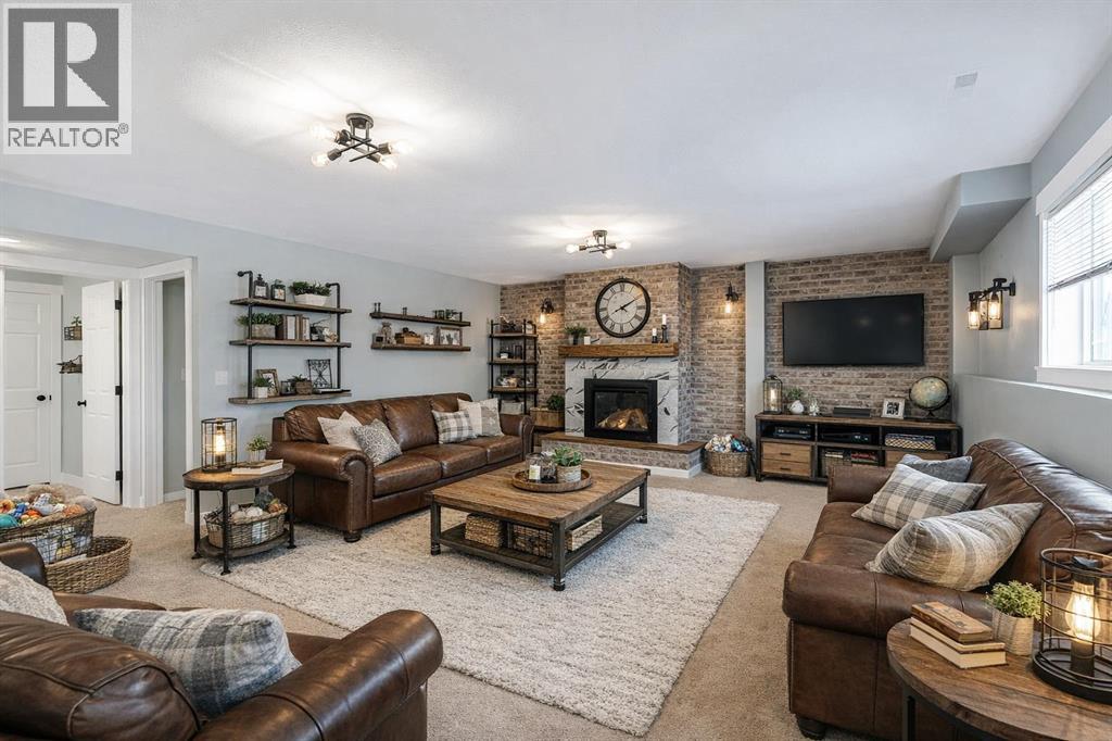 1112 2 STREET NE - 29