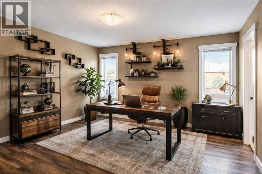 1112 2 STREET NE - 18