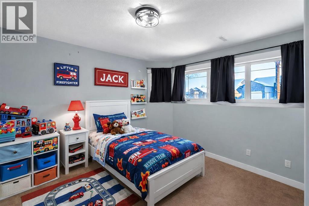 1112 2 STREET NE - 31